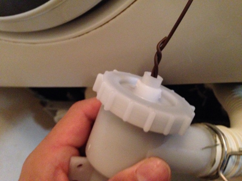 東芝ドラム式洗濯機　TW-150SVC 排水弁　断線修理